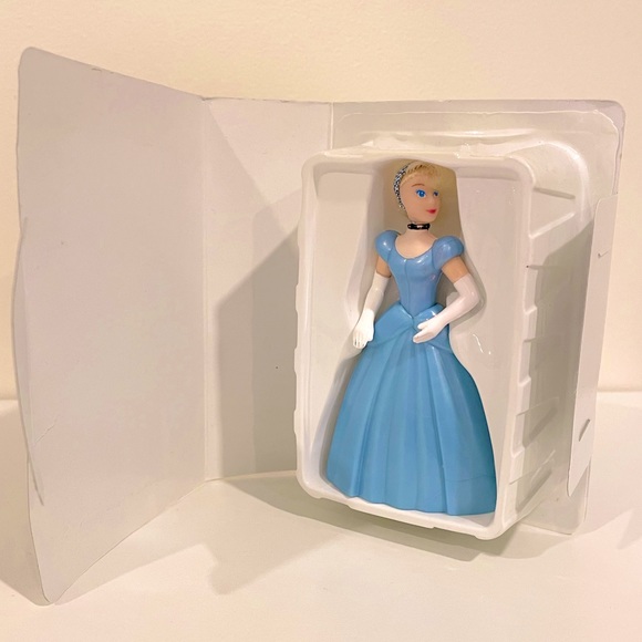 MCDONALDS Disney VHS Happy Meal Toys Figures (1995) - Picture 3 of 10